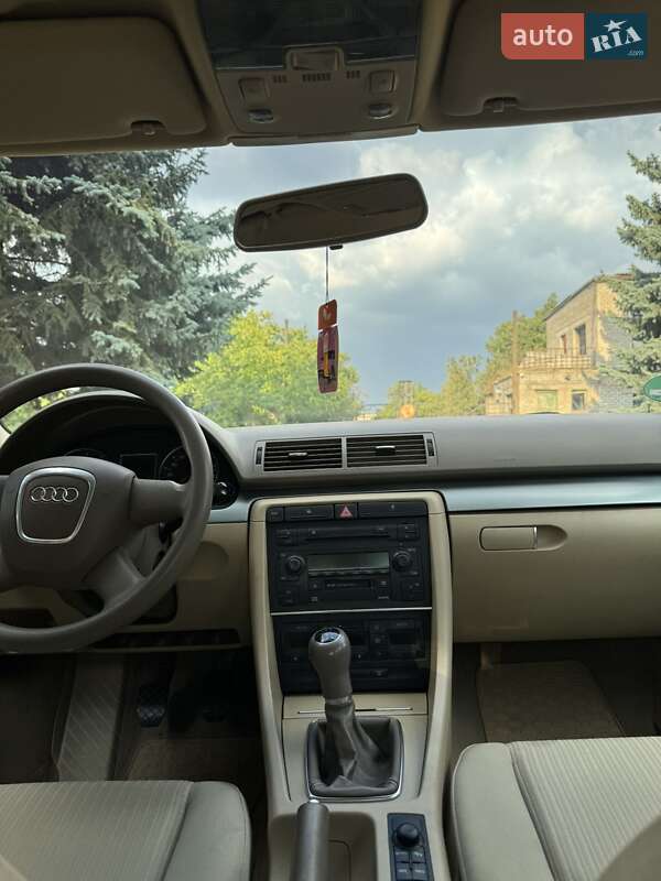 Седан Audi A4 2005 в Вознесенске