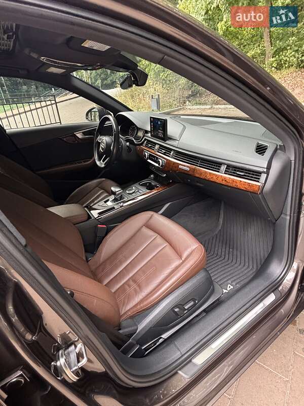 Седан Audi A4 2016 в Тернополе