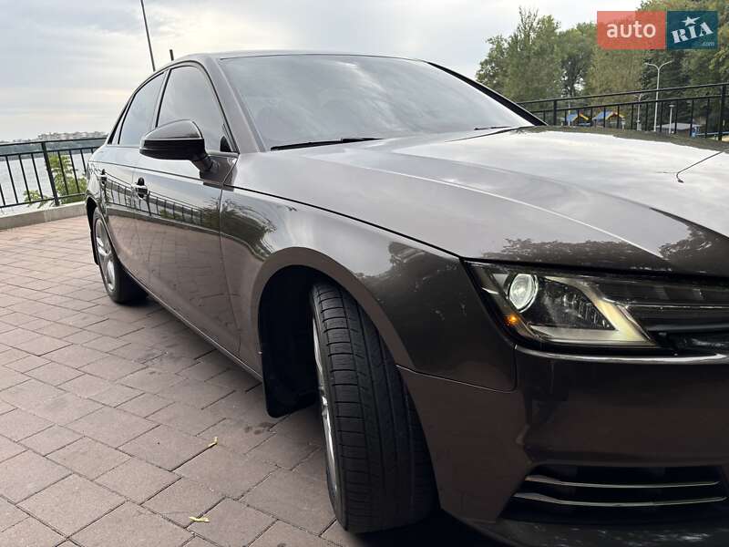 Седан Audi A4 2016 в Тернополе