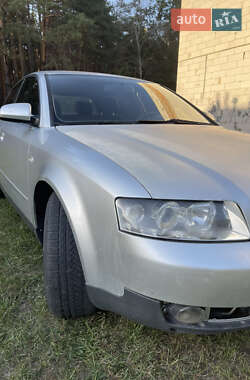Седан Audi A4 2001 в 