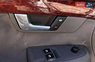 Седан Audi A4 2001 в 