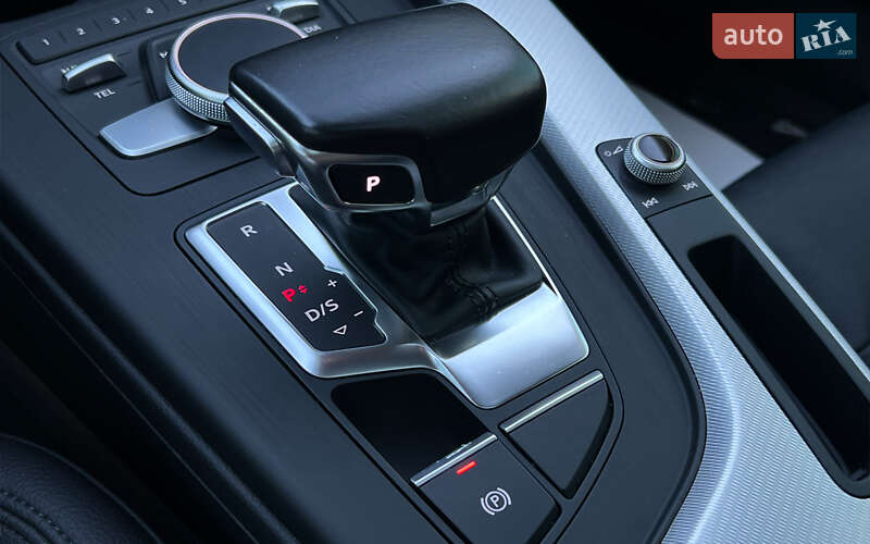 Седан Audi A4 2016 в Львове