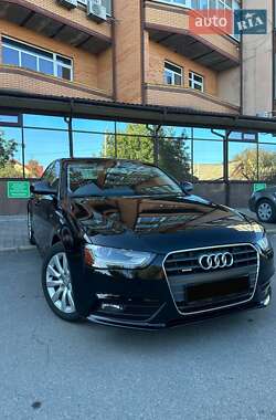 Седан Audi A4 2015 в 