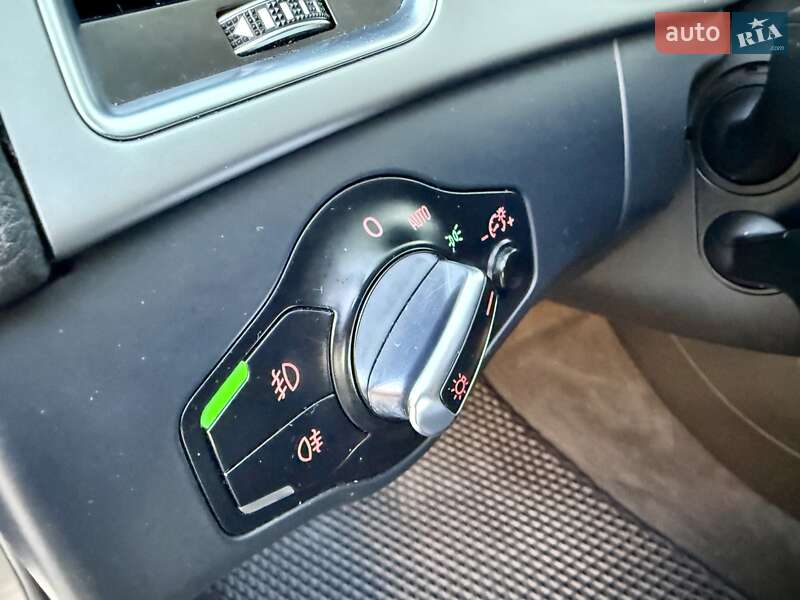 Седан Audi A4 2014 в Одессе