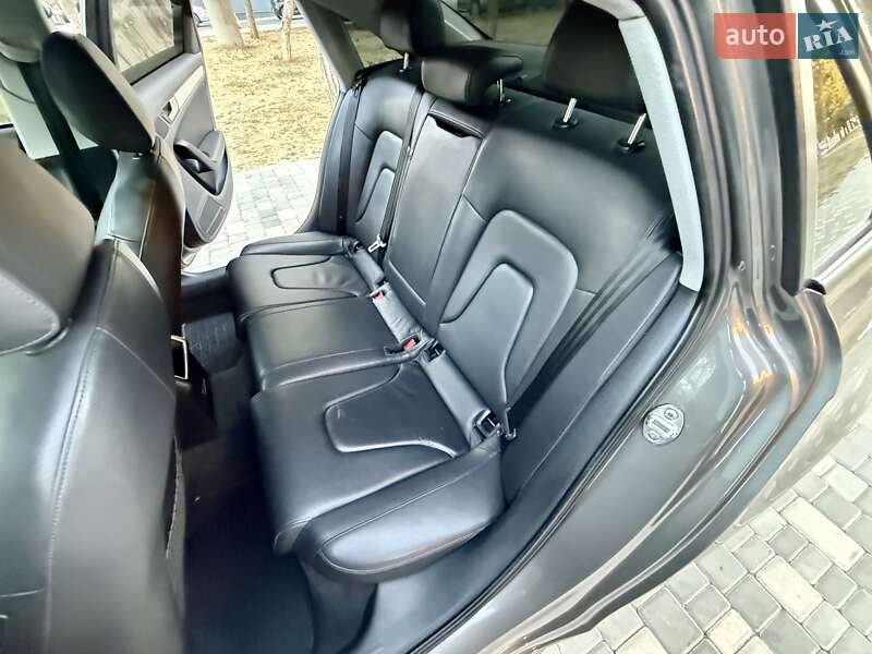Седан Audi A4 2014 в Одессе