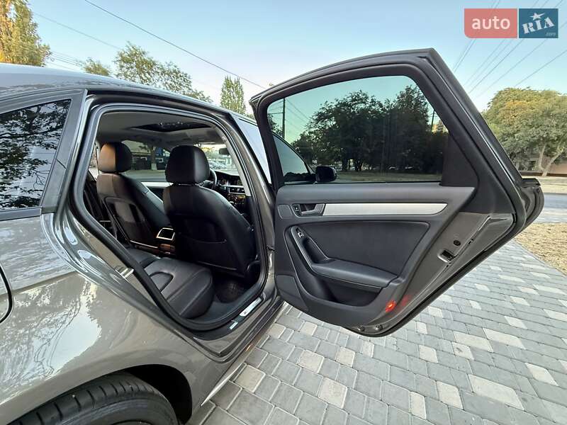 Седан Audi A4 2014 в Одессе