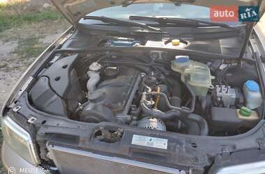 Седан Audi A4 2000 в Херсоне