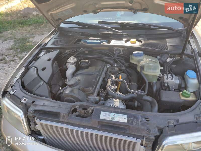 Седан Audi A4 2000 в Херсоне