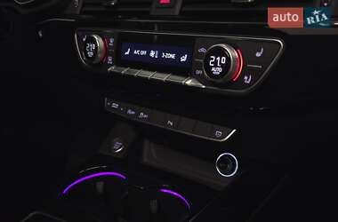 Седан Audi A4 2020 в 