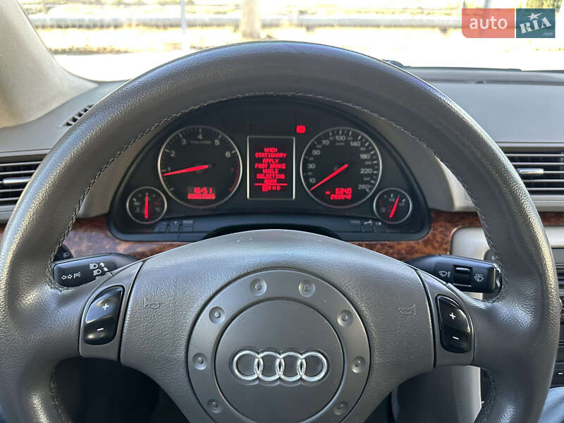 Седан Audi A4 2003 в Білгороді-Дністровському