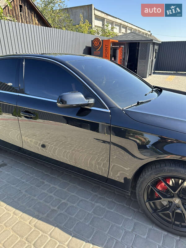 Седан Audi A4 2013 в Кропивницькому