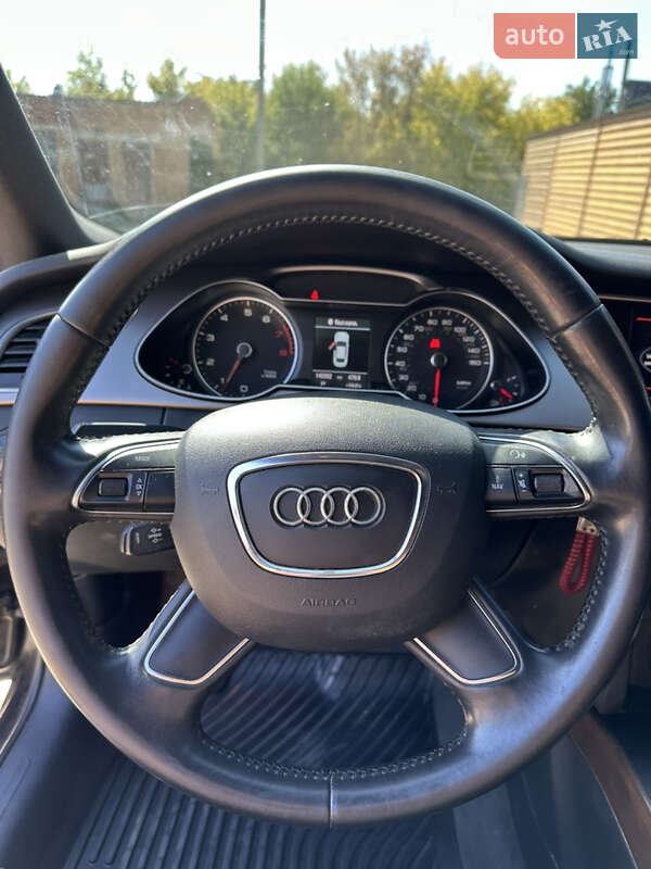 Седан Audi A4 2013 в Кропивницькому