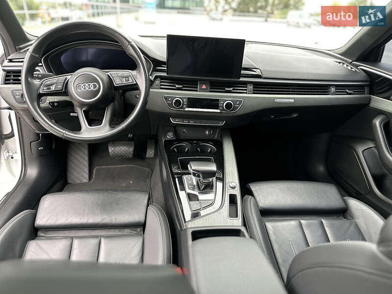 Седан Audi A4 2019 в Киеве