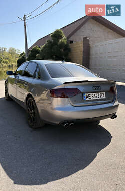 Седан Audi A4 2011 в 