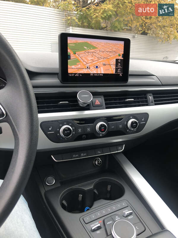 Универсал Audi A4 2017 в Измаиле