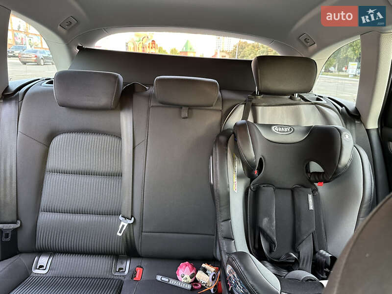 Универсал Audi A4 2015 в Киеве