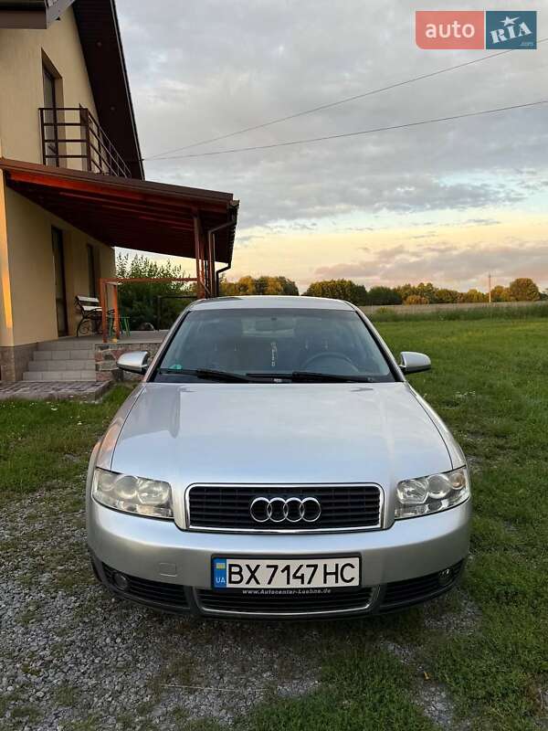 Седан Audi A4 2001 в 