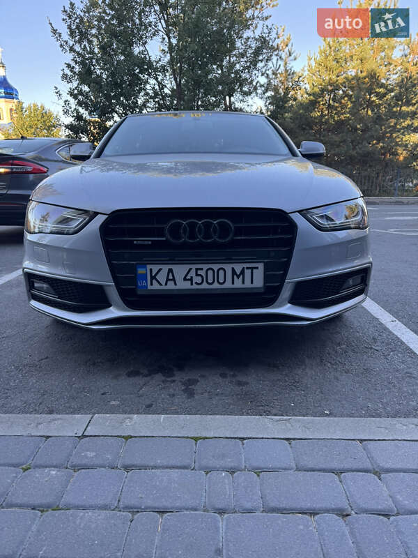 Седан Audi A4 2015 в 
