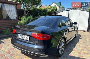 Седан Audi A4 2015 в 