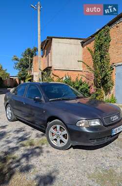 Седан Audi A4 1998 в Вінниці