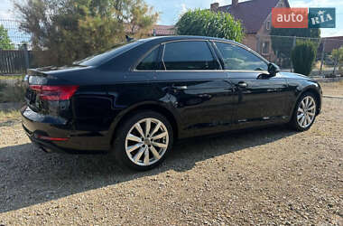 Седан Audi A4 2018 в 