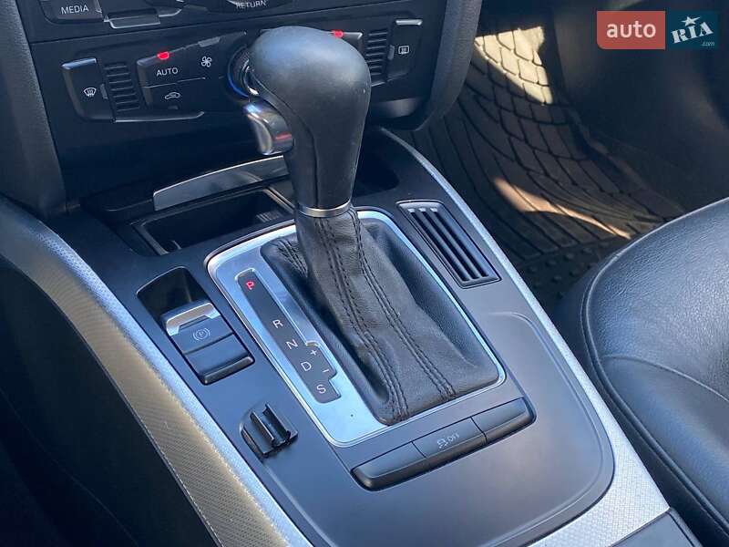 Седан Audi A4 2011 в Києві