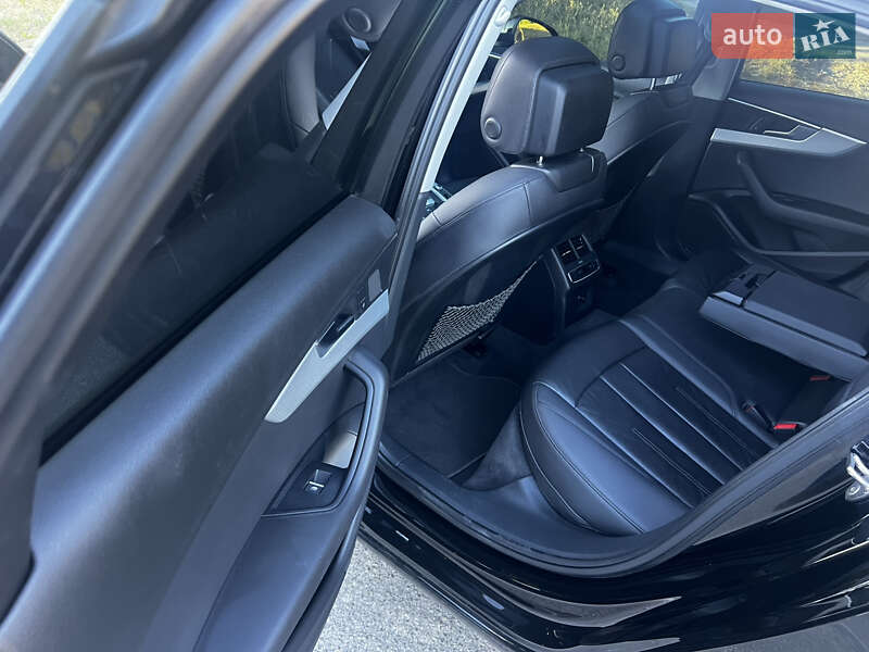 Седан Audi A4 2015 в Вышгороде