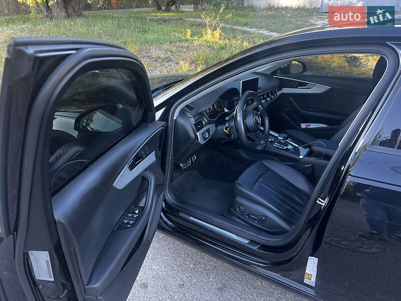 Седан Audi A4 2015 в Вышгороде