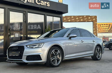 Седан Audi A4 2018 в 