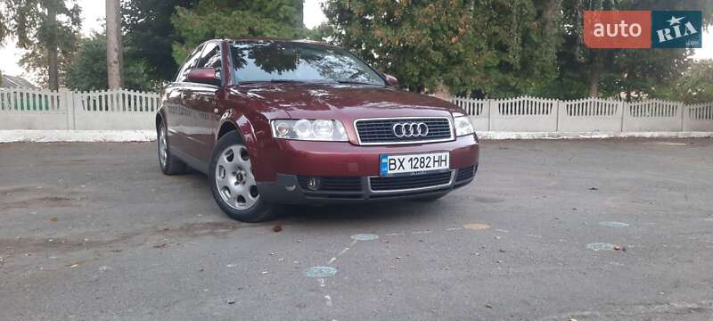Седан Audi A4 2001 в 