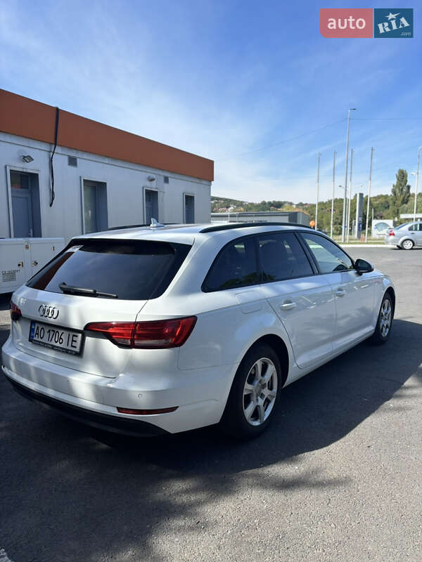 Универсал Audi A4 2018 в Мукачево