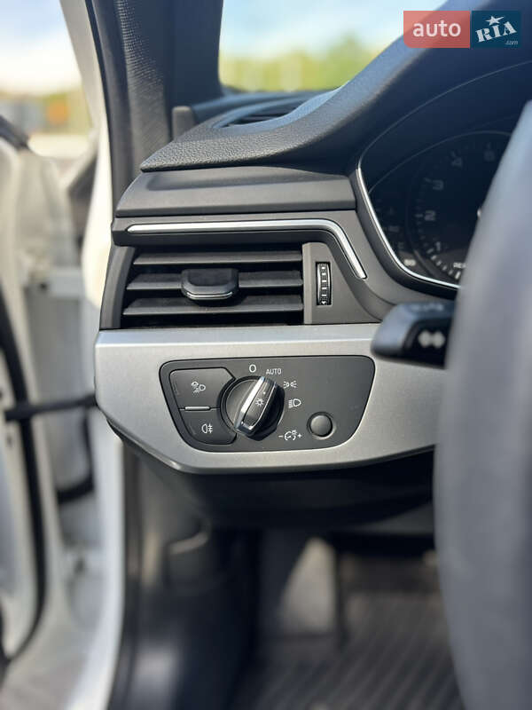 Универсал Audi A4 2018 в Мукачево