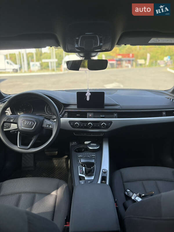 Универсал Audi A4 2018 в Мукачево