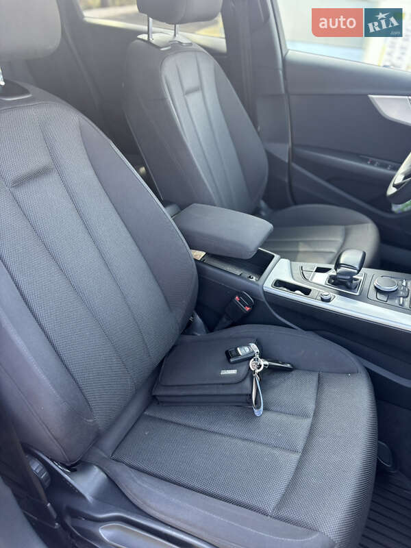 Универсал Audi A4 2018 в Мукачево