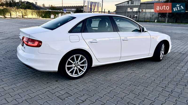 Седан Audi A4 2014 в Нововолынске