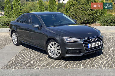Седан Audi A4 2018 в 