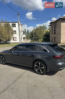 Универсал Audi A4 2019 в 