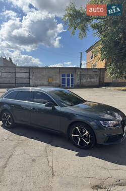 Универсал Audi A4 2019 в 