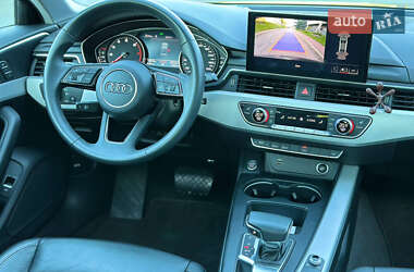 Седан Audi A4 2023 в 