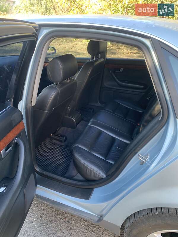 Седан Audi A4 2003 в Золотоноше