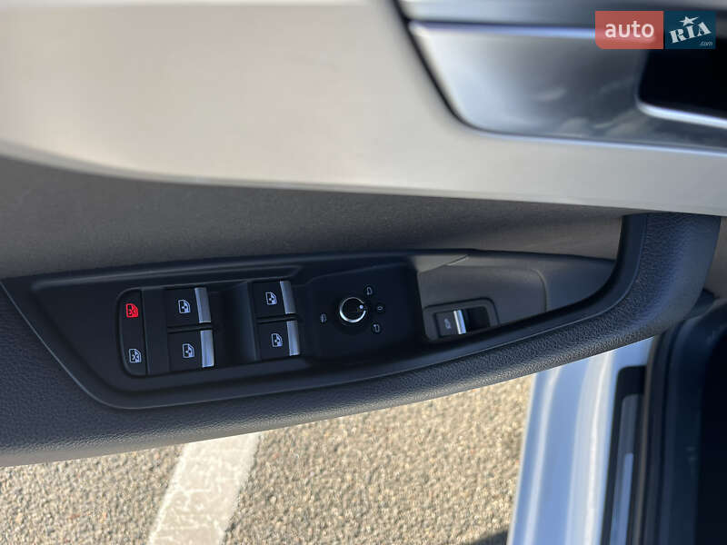 Универсал Audi A4 2018 в Киеве фото 7 Универсал Audi A4 2018 в Киеве