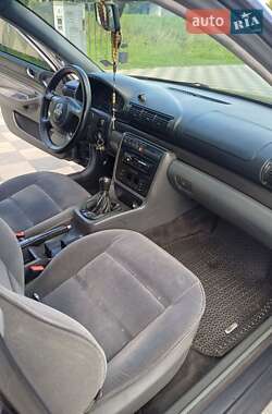 Універсал Audi A4 1998 в 