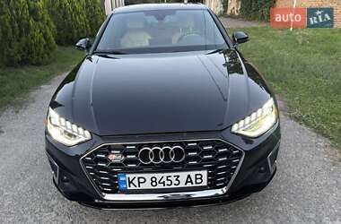Седан Audi A4 2020 в 