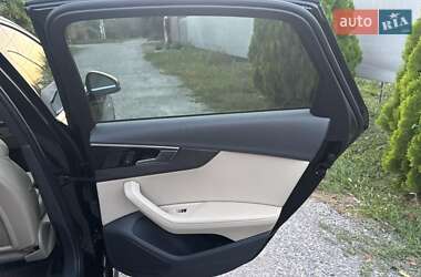 Седан Audi A4 2020 в 