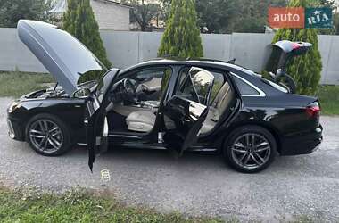 Седан Audi A4 2020 в 