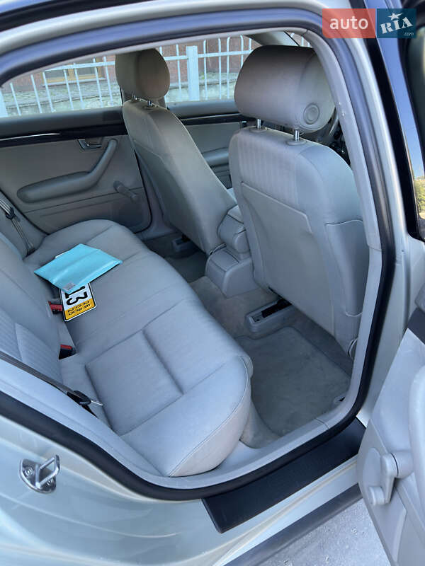 Седан Audi A4 2003 в Збараже