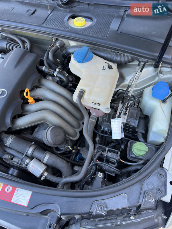 Седан Audi A4 2003 в Збараже