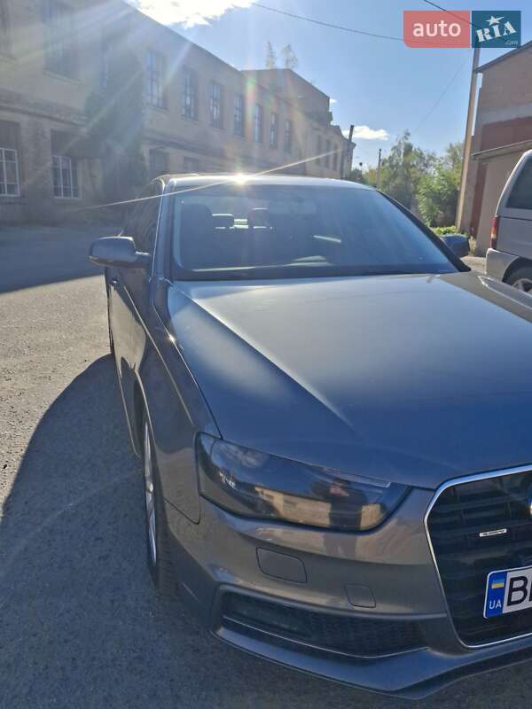 Седан Audi A4 2014 в Сумах