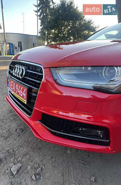 Седан Audi A4 2015 в 