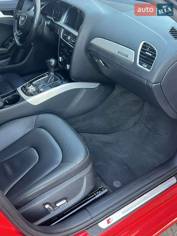 Седан Audi A4 2015 в Дубно